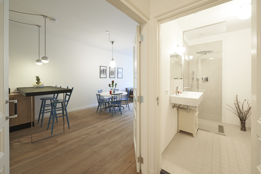 Amsterdam--vastgoed-appartement-fotograaf-woonkamer-2-tobiasmedia_nl