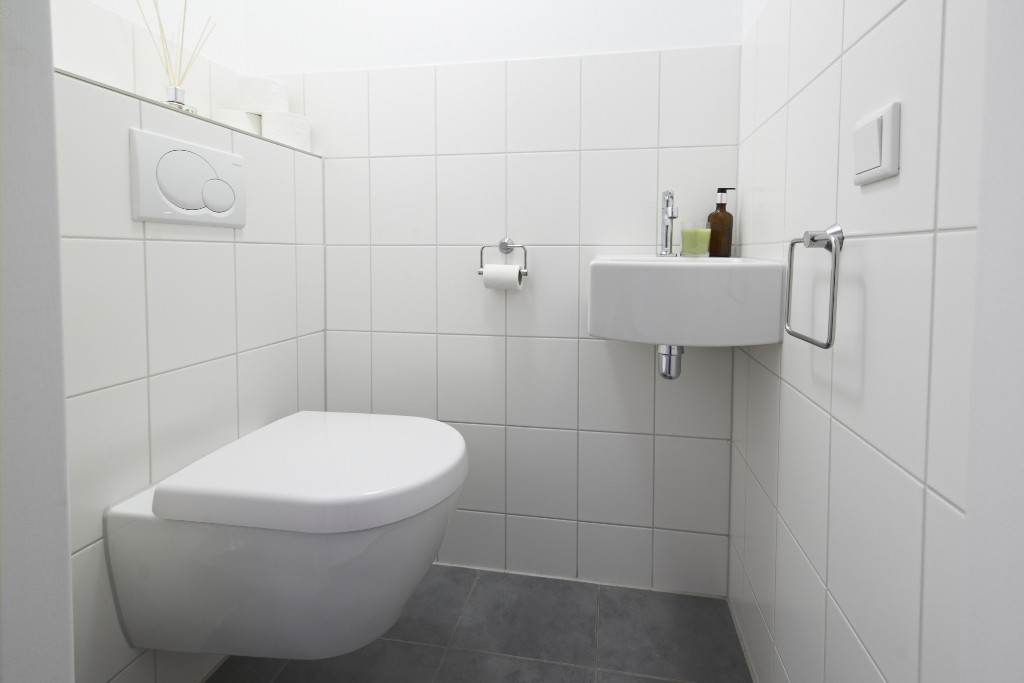 Amsterdam-vastgoed-appartement-fotografie-wc-2-tobiasmedia_nl