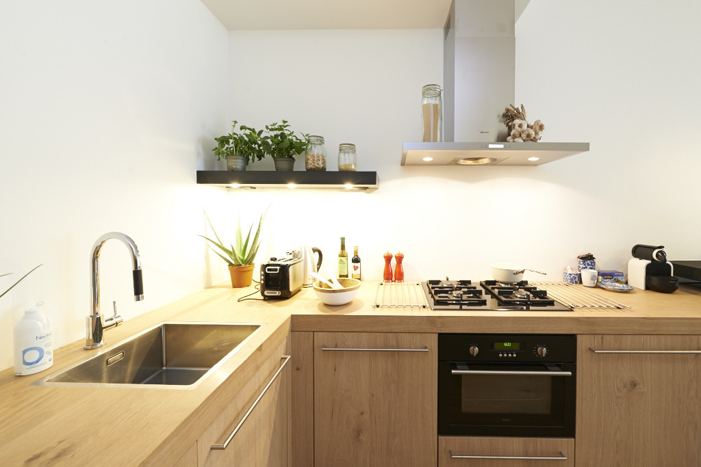 Amsterdam-vastgoed-huis-fotografie-keuken-hout-2-tobiasmedia_nl